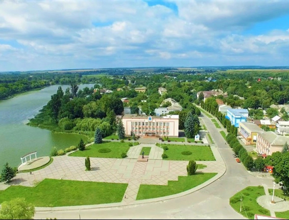 Млинів — рівнинне містечко з історією на воді