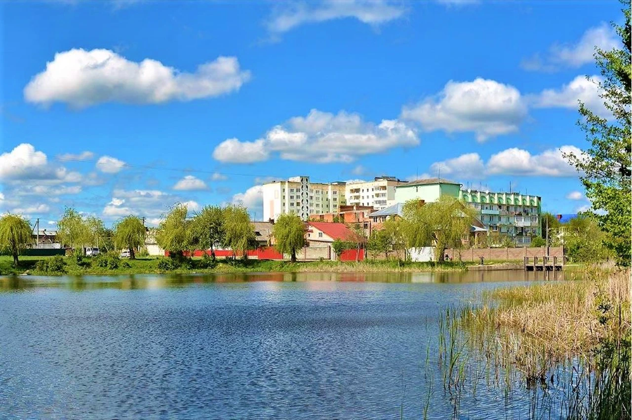 Географія та роль у регіоні