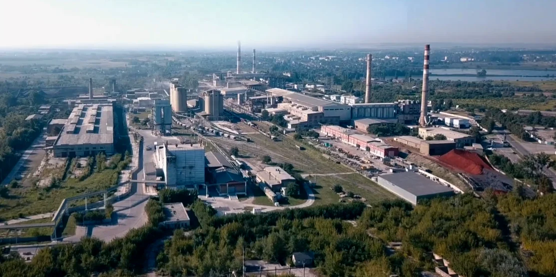 Символ Здолбунова — цементний завод